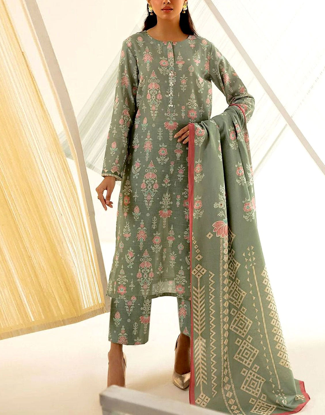IB Angan All-Over Digital Print 3-Piece Khaddar Suit (DZ18218) main image 1