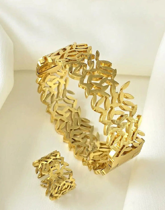 Stylish Stainless Steel Cuff Bangle & Ring Set Gold Plated Design (DZ18364)