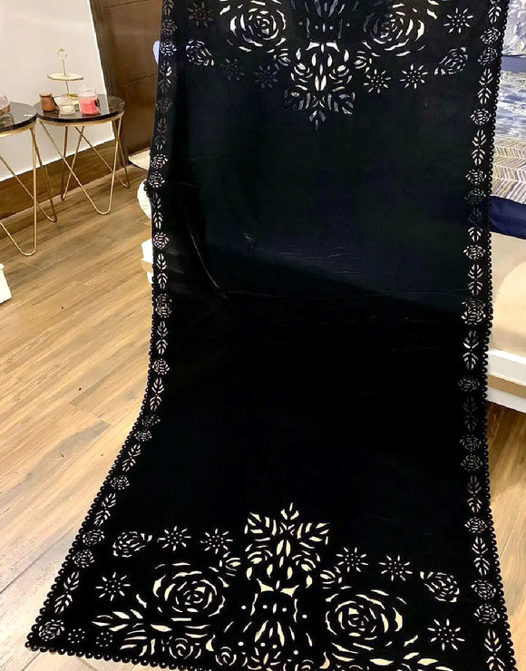 Laser Cutwork Black Velvet Shawl for Ladies (DZ18436)
