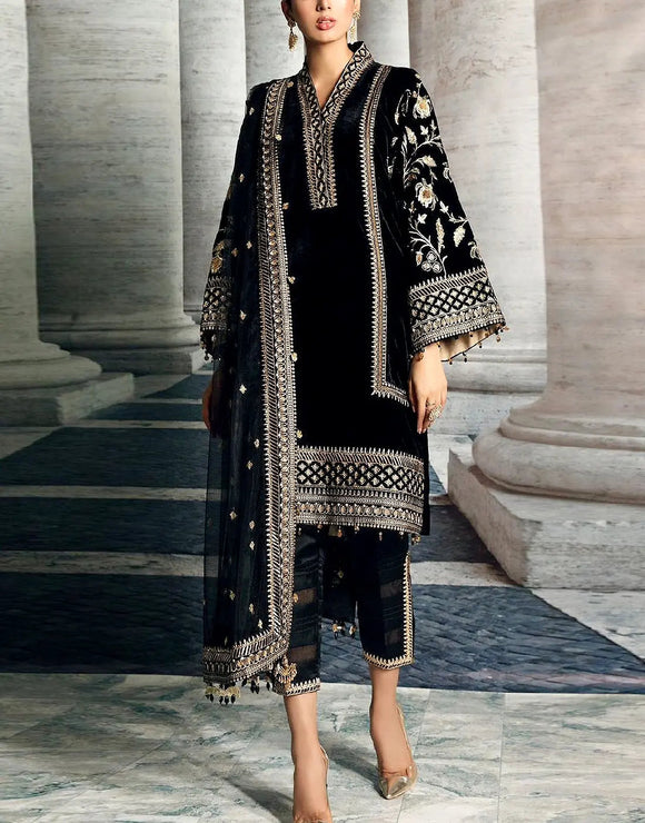 Stylish Black Velvet Wedding Dress Featuring Graceful Embroidery Work (DZ18419)