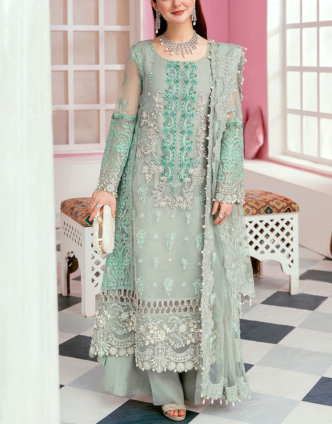 Handwork Heavy Embroidered Organza Wedding Dress (DZ15647