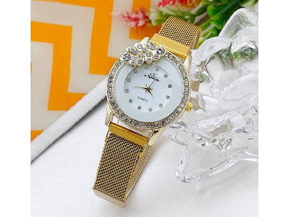 Noble Leaf Magnet Chain Fashion Watch for Ladies - Golden (DZ16067)