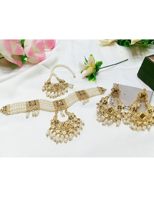 Faux Pearl Bridal Jewellery Set with Earrings and Maang Teeka (DZ16422)