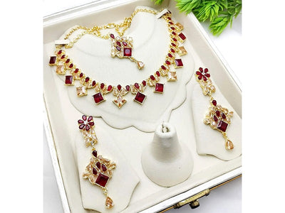 Adorable Gold Plated Zircon Bridal Jewelry Set (DZ16533)