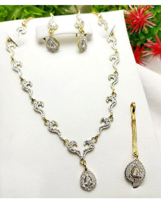 Indian Zircon Jewelry Set with Earrings & Teeka (DZ16588)