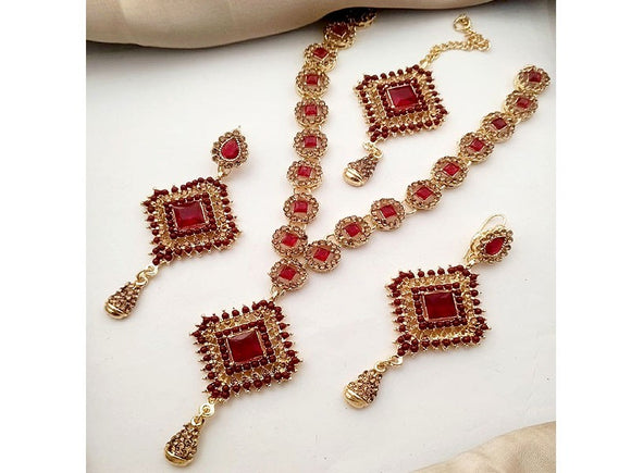 Elegant Fashion Jewelry Set with Earrings & Tikka (DZ16670)