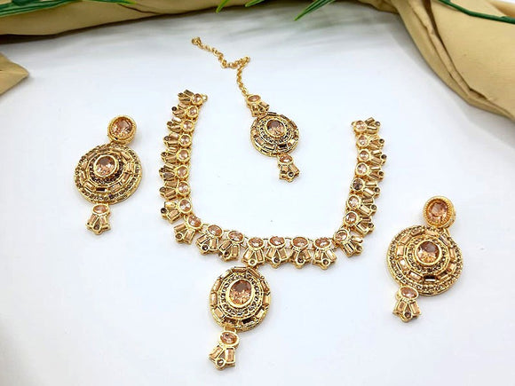 Elegant Golden Jewelry Set with Earrings & Tikka (DZ16700)