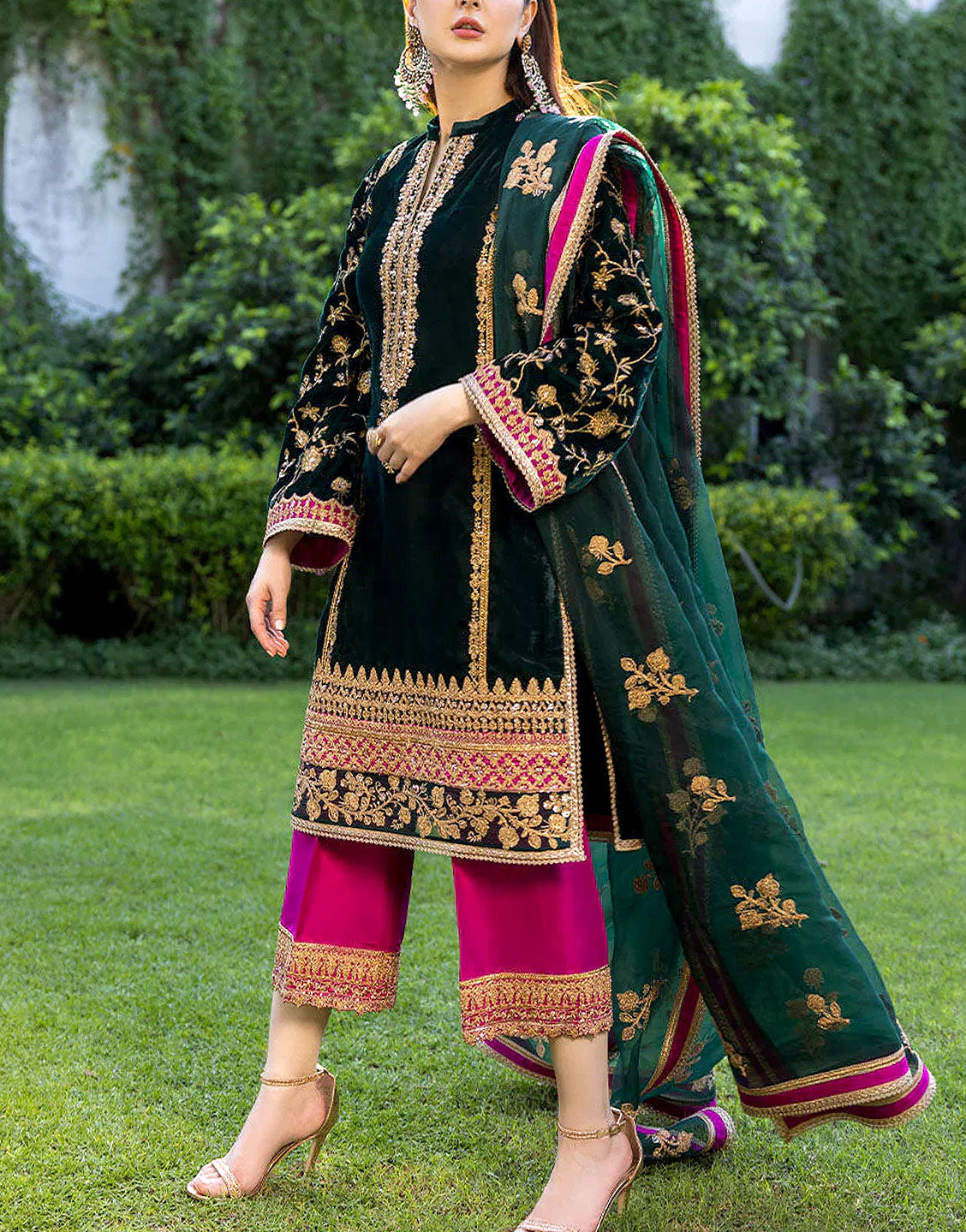 Luxury Embroidered Green Velvet Dress with Emb. Organza Dupatta (DZ167 DressyZone.com Luxury Embroidered Green Velvet Dress with Emb. Organza Dupatta (DZ167 DressyZone.com
