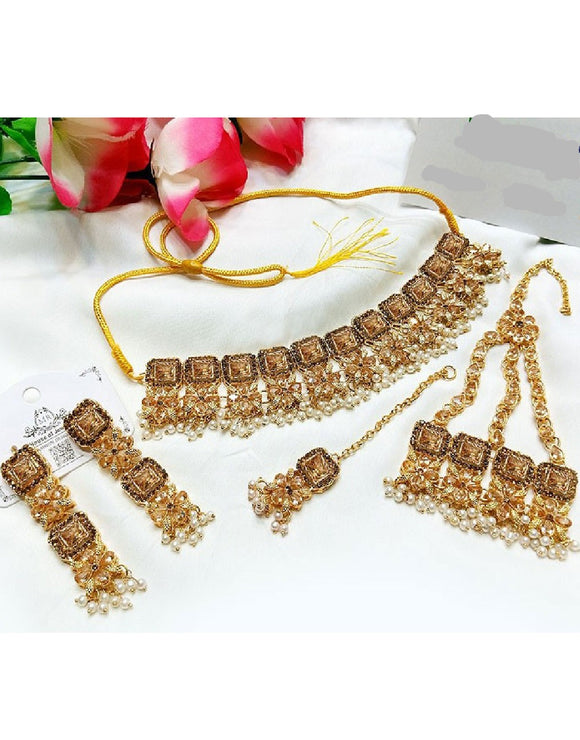 Necklace Set with Earrings, Jhumar and Maang Teeka (DZ16764)