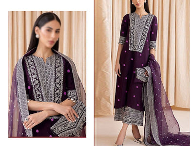 Heavy Embroidered Lawn Suit 2024 with Bamber Chiffon Dupatta (DZ16876)