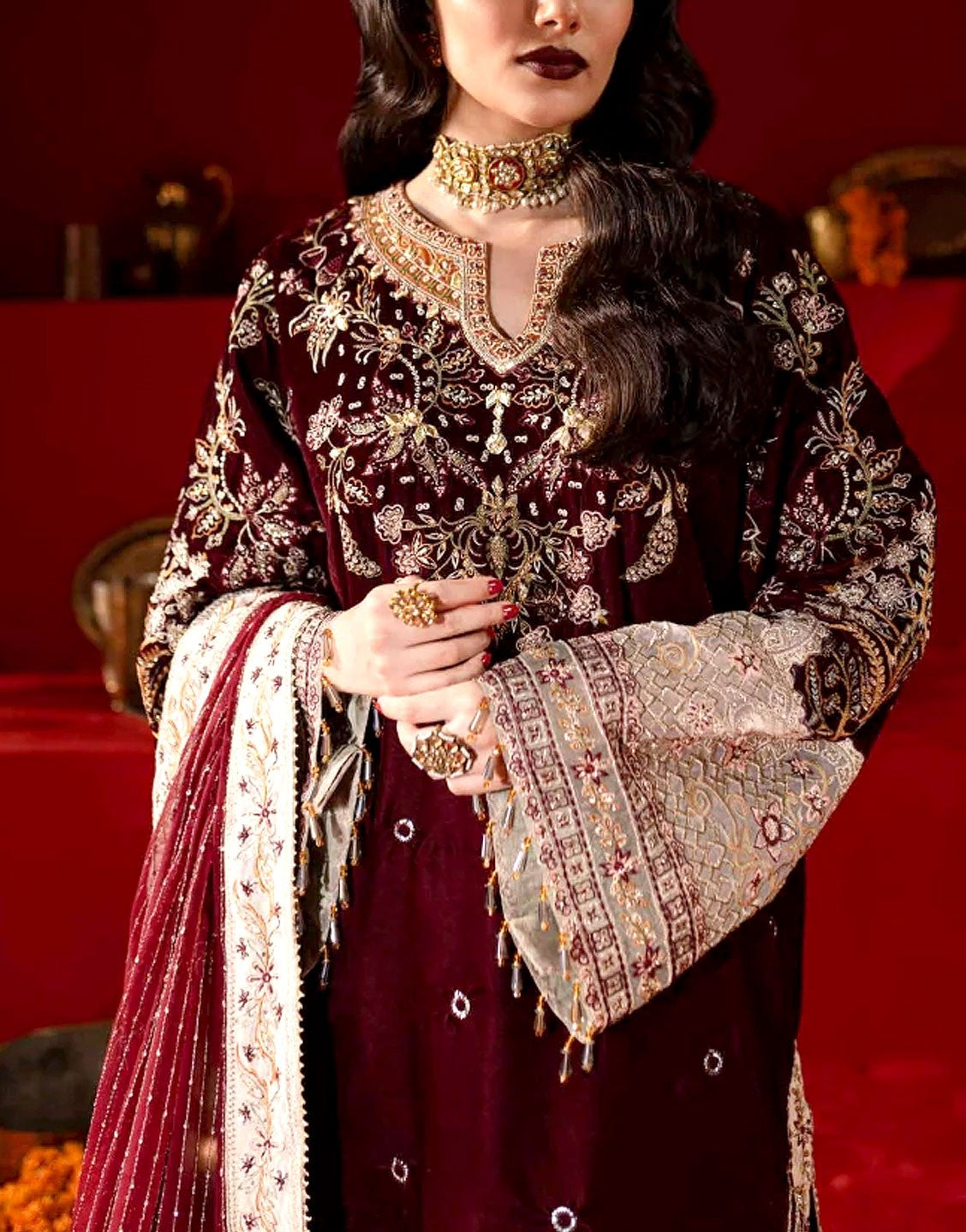 ✲豪華 刺繍 お振り袖 Luxurious Heavy Embroidered Velvet Dress with Emb. Silk